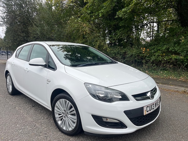 Used Vauxhall Astra 2013 for sale - 76204667: Photo 1