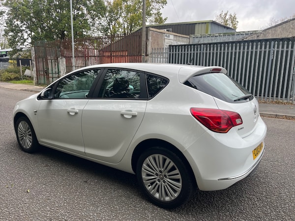 Used Vauxhall Astra 2013 for sale - 76204667: Photo 5