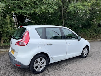 Used Renault Scenic 2010 for sale - 75778923: Photo