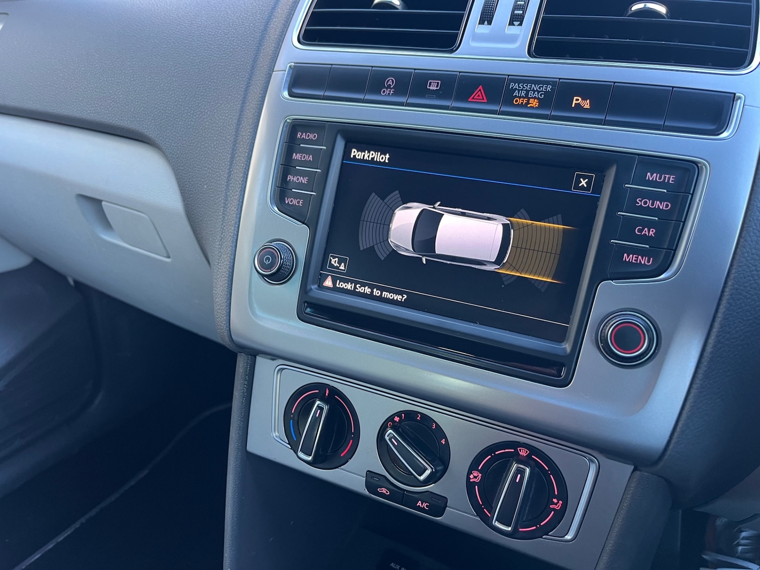 Used Volkswagen Polo 2017 for sale - 76799545: Photo 12