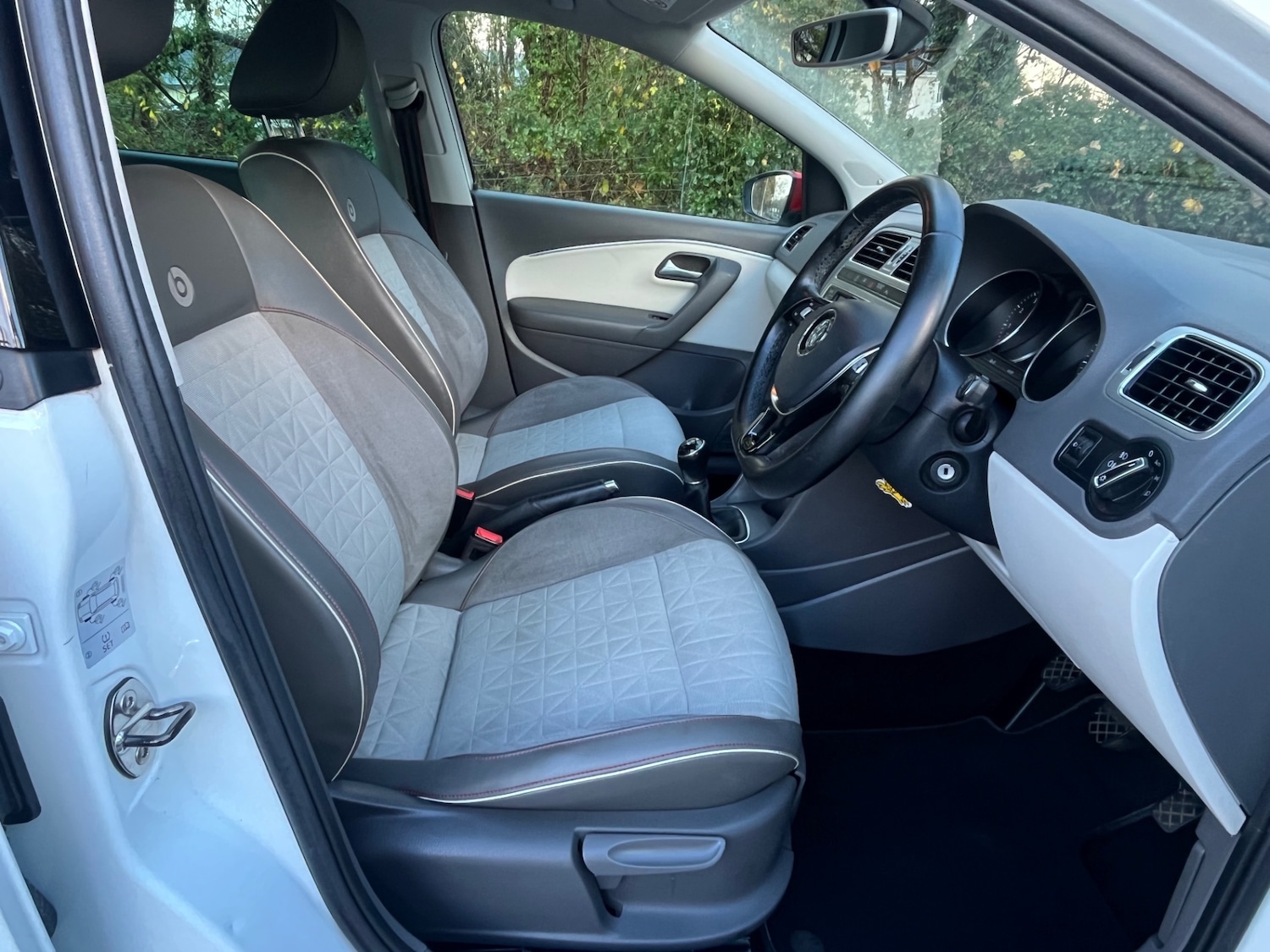 Used Volkswagen Polo 2017 for sale - 76799545: Photo 7