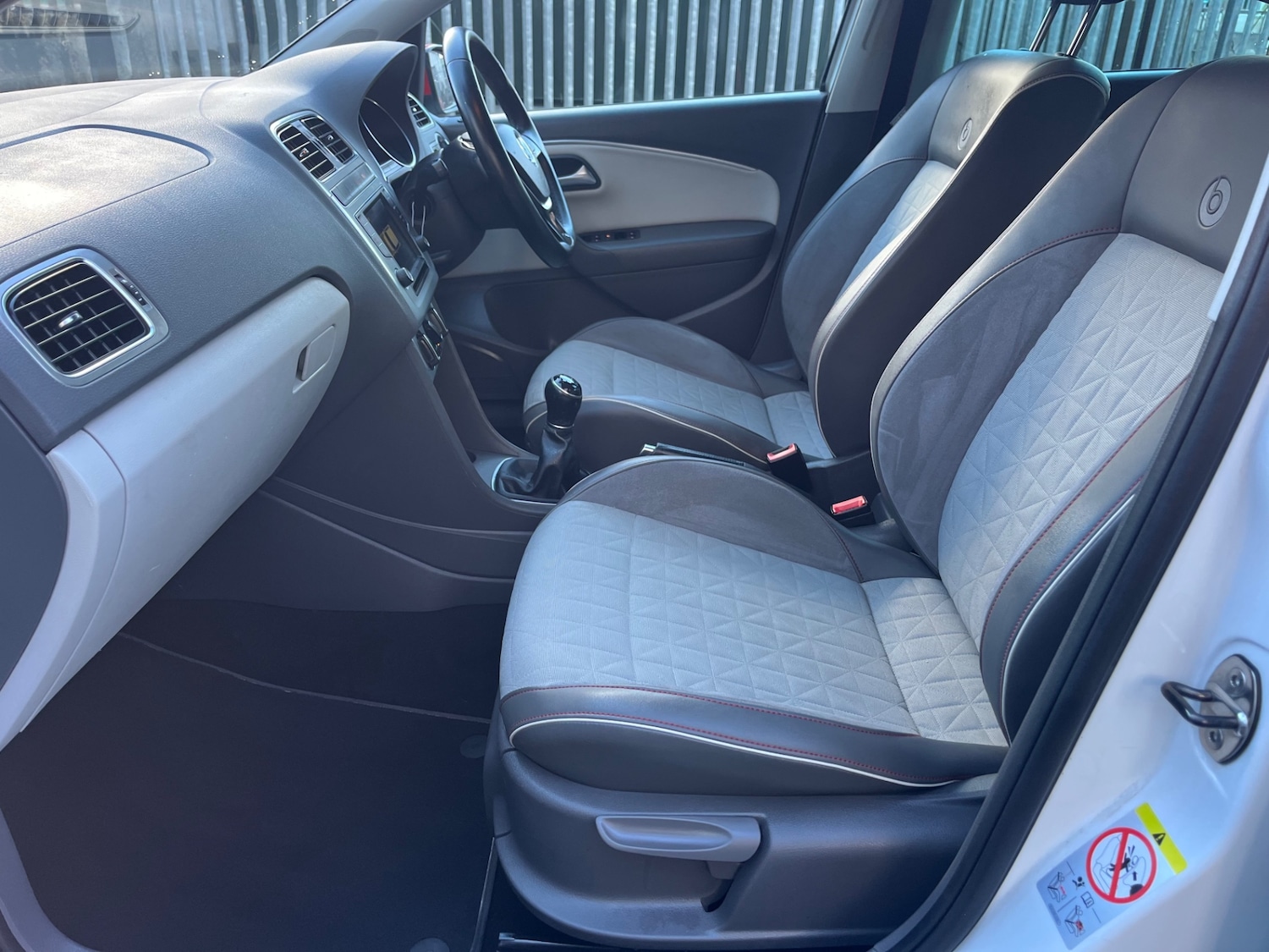 Used Volkswagen Polo 2017 for sale - 76799545: Photo 8