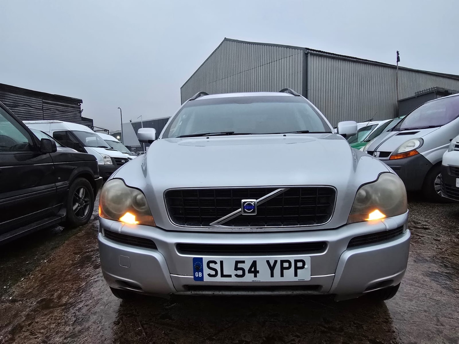 Used Volvo XC90 2005 for sale - 77241972: Photo 2