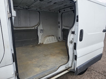 Used Vauxhall Vivaro 2005 for sale - 75599251: Photo