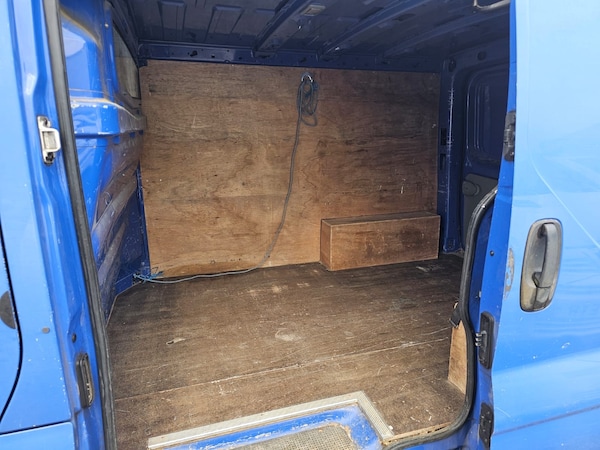 Used Vauxhall Vivaro 2004 for sale - 76246335: Photo 4