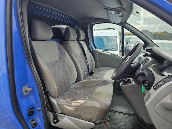 Used Vauxhall Vivaro 2004 for sale - 76246335: Photo 9