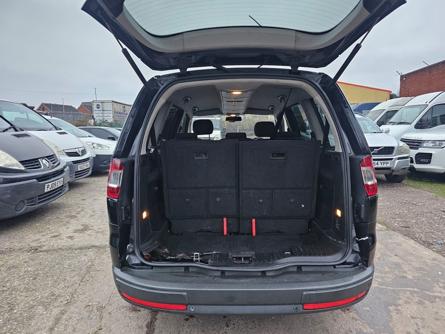 Used Ford Galaxy 2010 for sale - 77035774: Photo 6