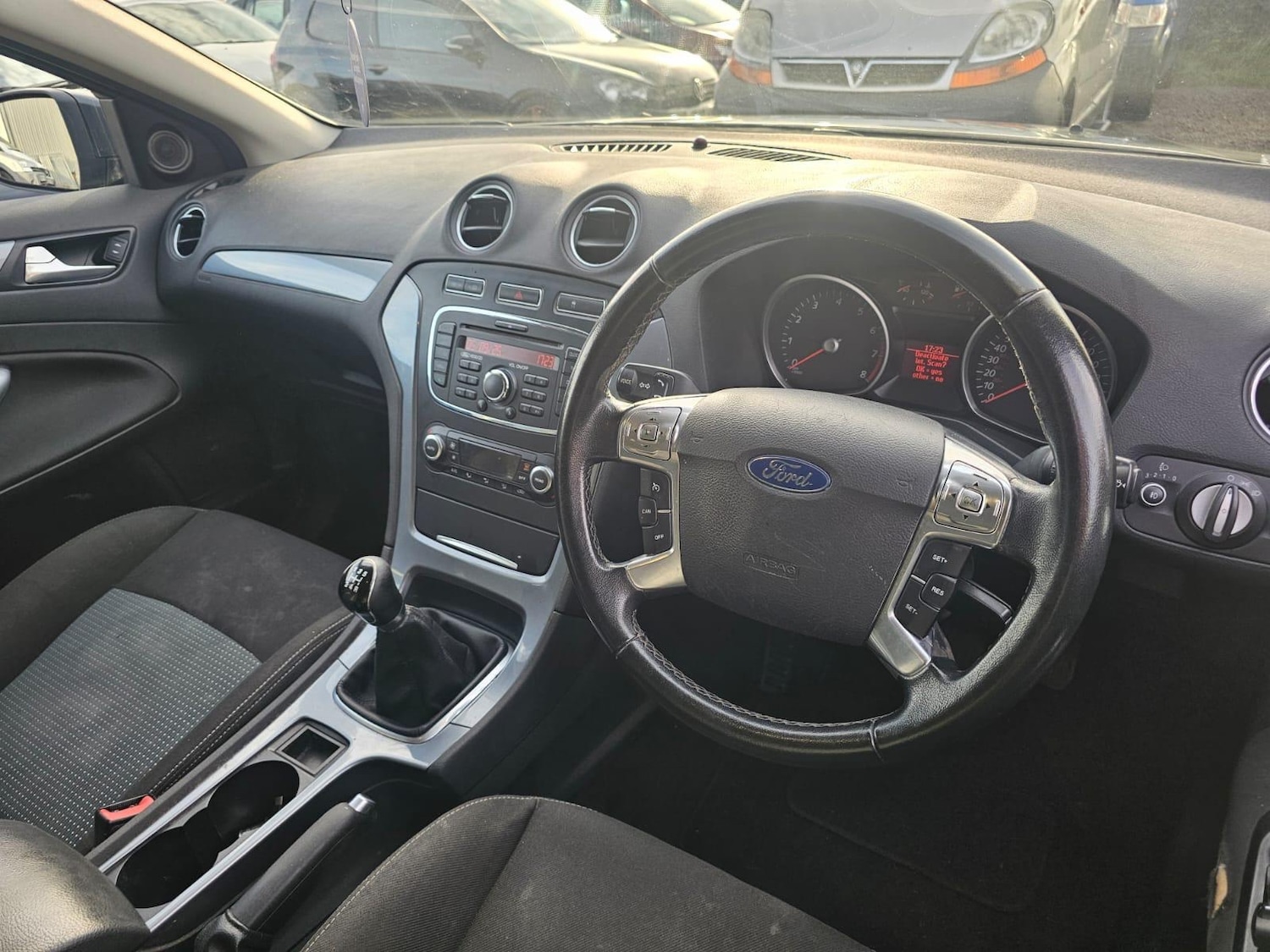 Used Ford Mondeo 2011 for sale - 76892603: Photo 10