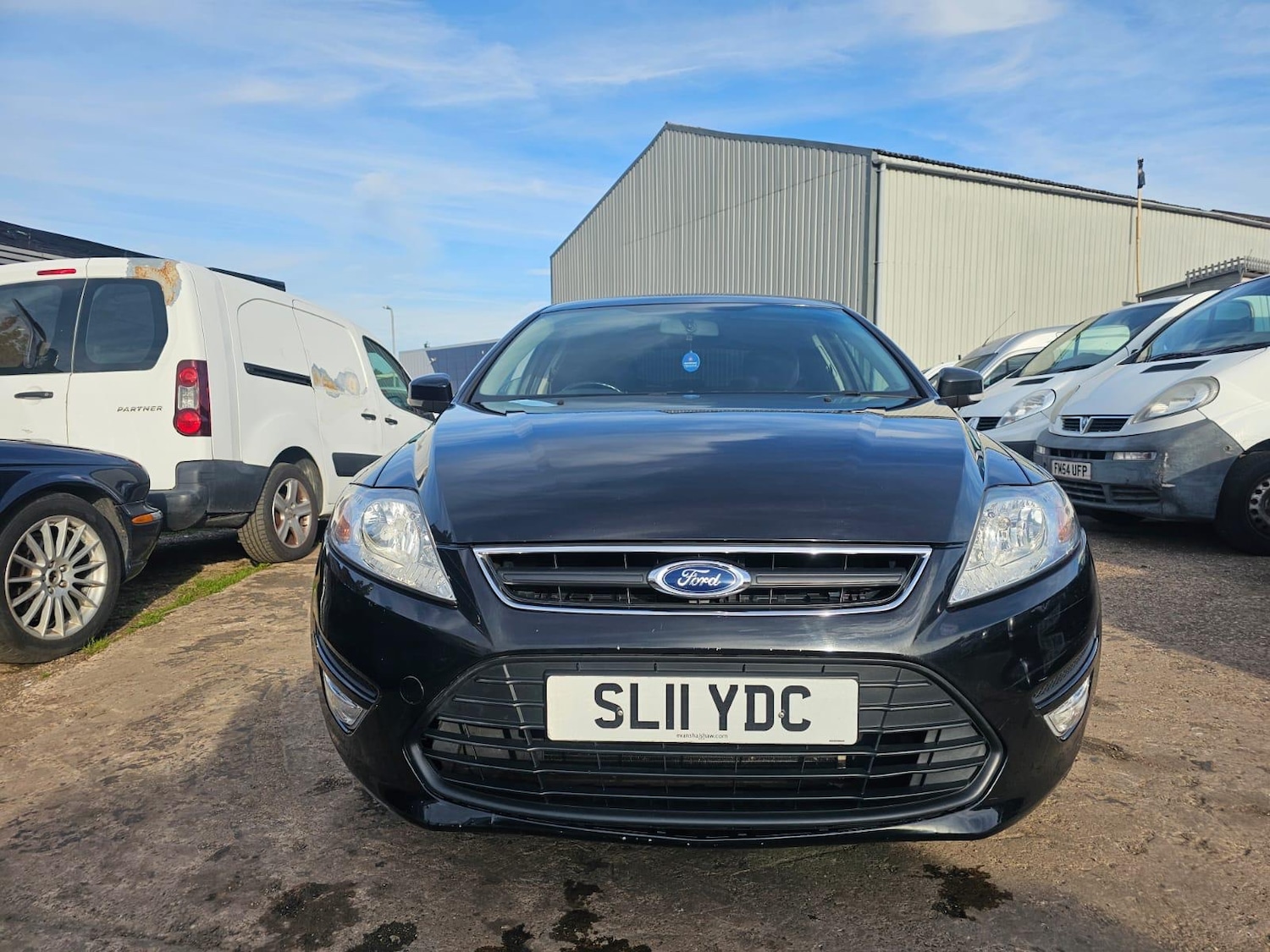 Used Ford Mondeo 2011 for sale - 76892603: Photo 2