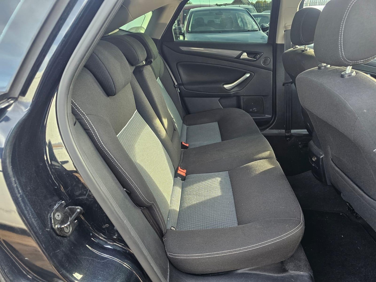 Used Ford Mondeo 2011 for sale - 76892603: Photo 8