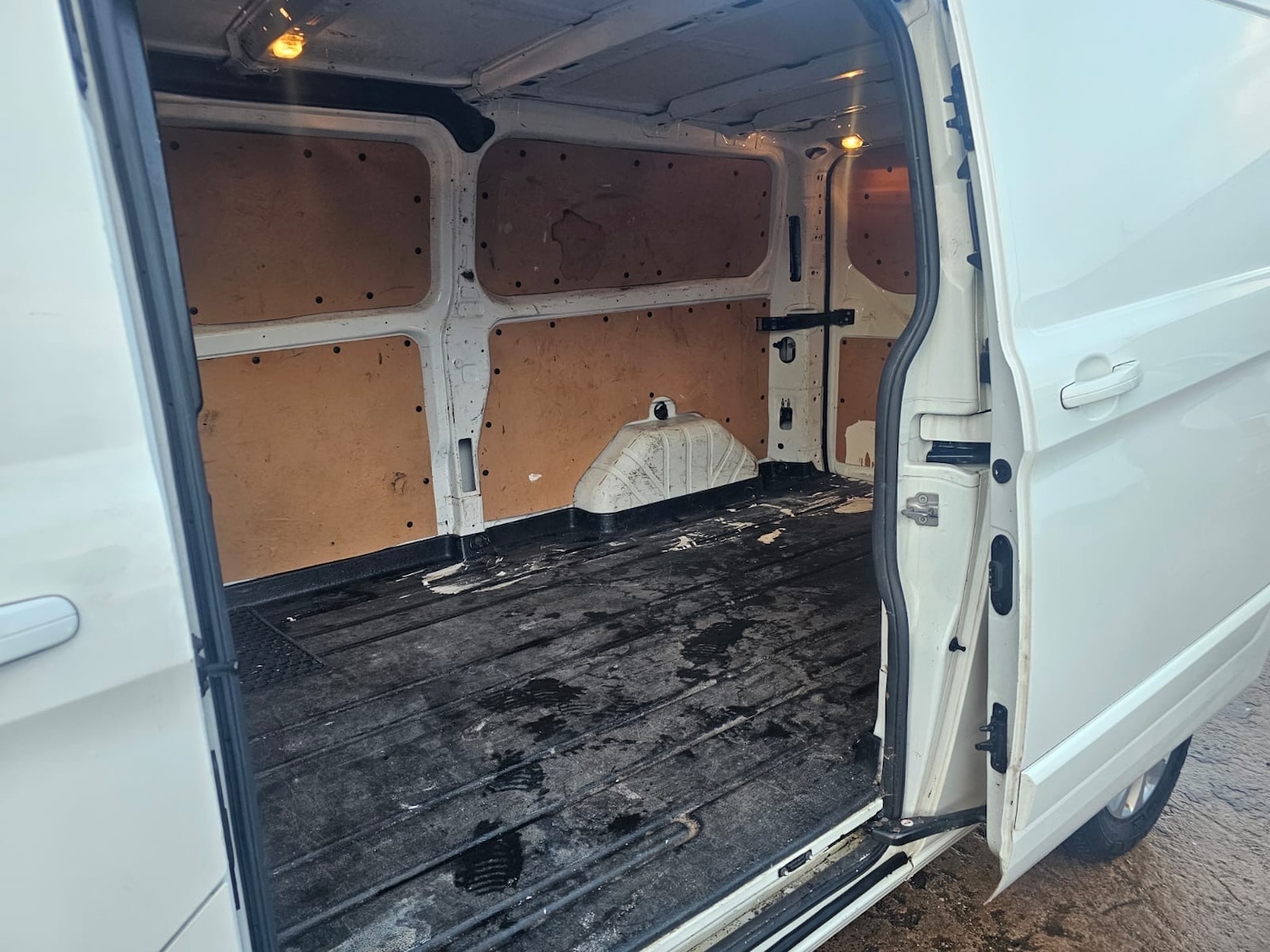 Used Ford Transit Custom 2019 for sale - 76785433: Photo 4