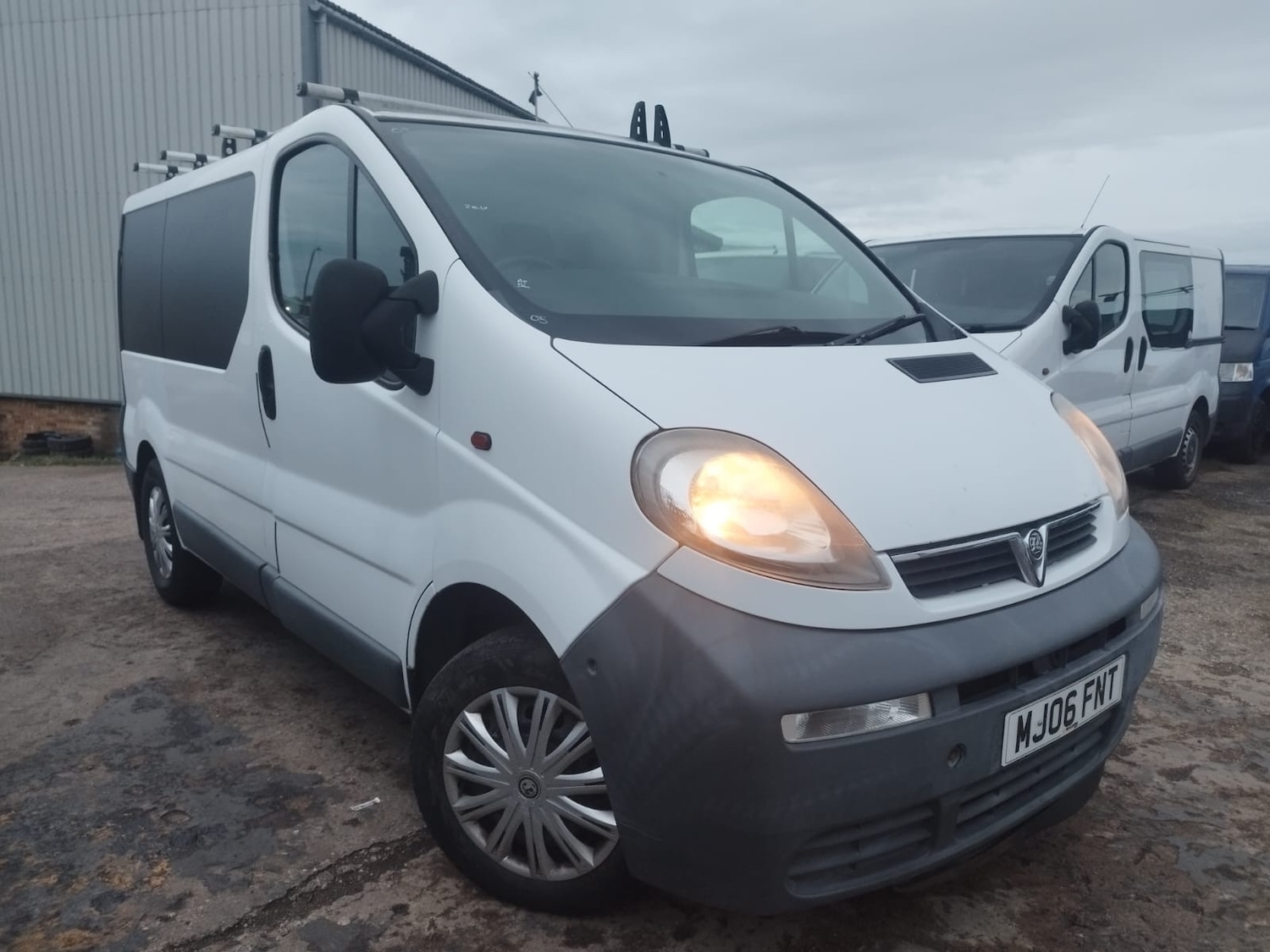 Used Vauxhall Vivaro 2006 for sale - 76418532: Photo 1