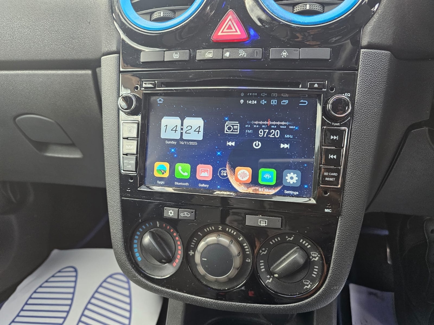 Used Vauxhall Corsa 2011 for sale - 76595260: Photo 19