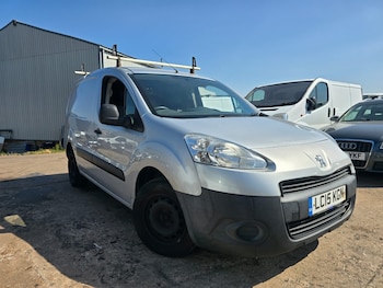 Used Peugeot Partner 2015 for sale - 79508372: Photo
