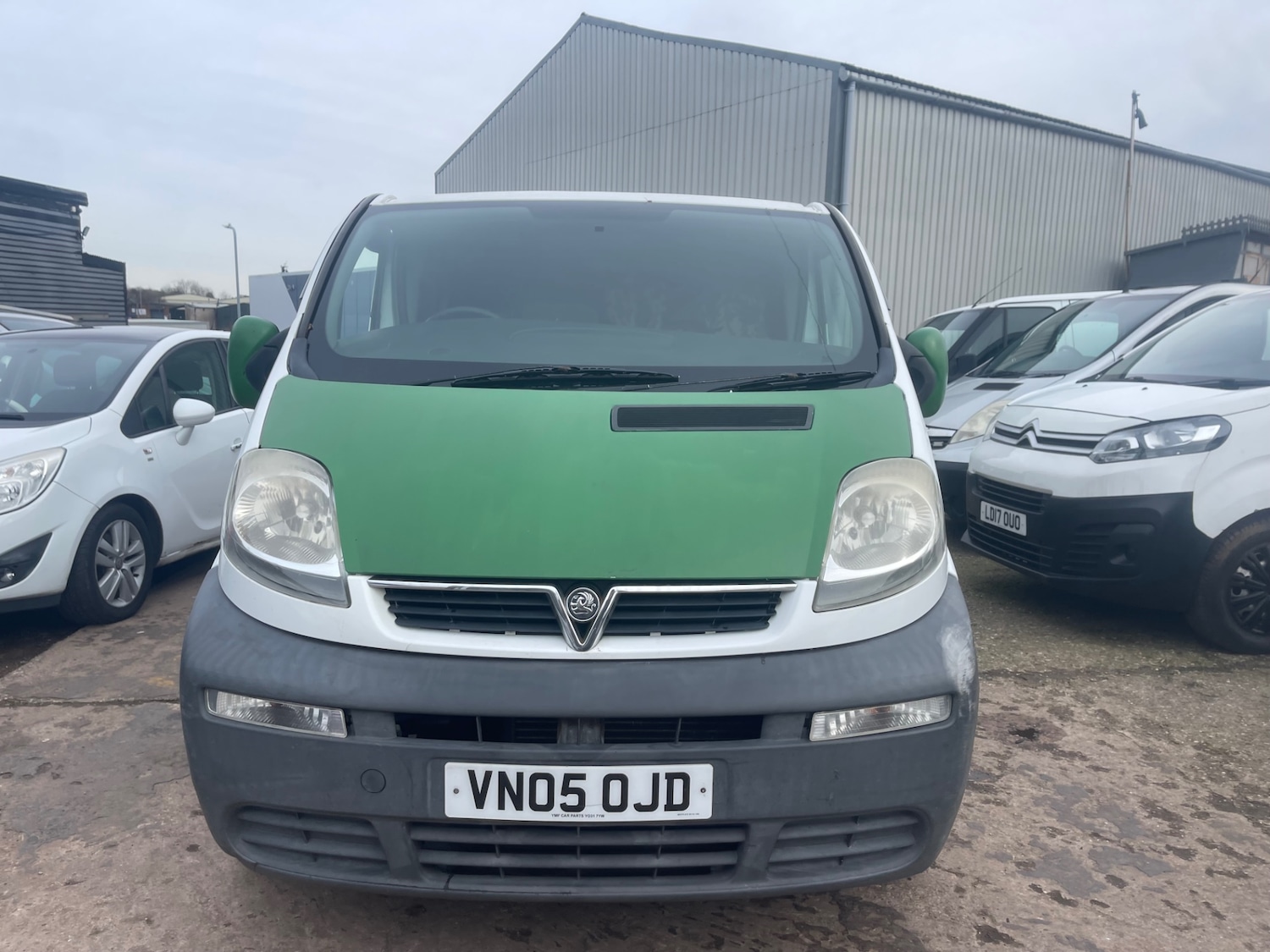 Used Vauxhall Vivaro 2005 for sale - 77603839: Photo 2