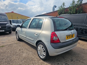 Used Renault Clio 2002 for sale - 75297514: Photo