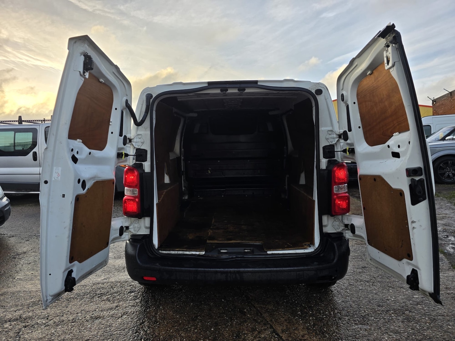 Used Citroen Dispatch 2017 for sale - 77311119: Photo 7