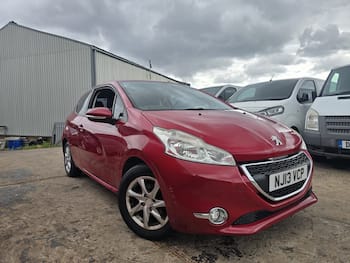Used Peugeot 208 2013 for sale - 79806318: Photo