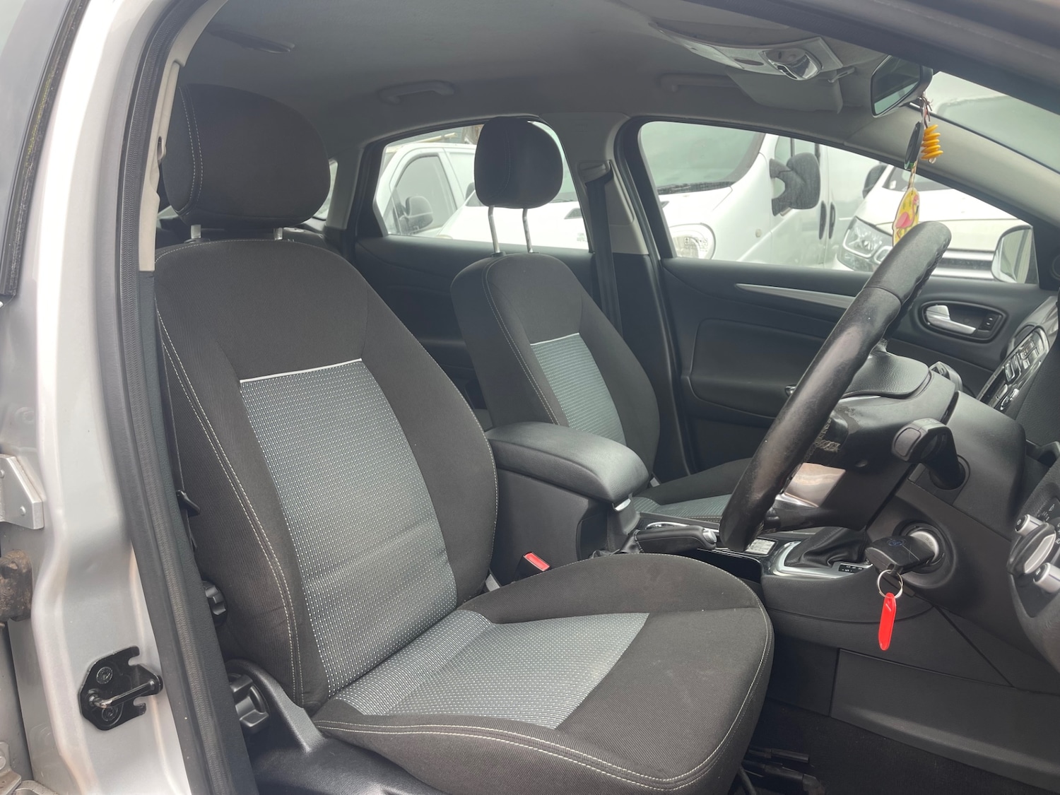 Used Ford Mondeo 2010 for sale - 76093871: Photo 10