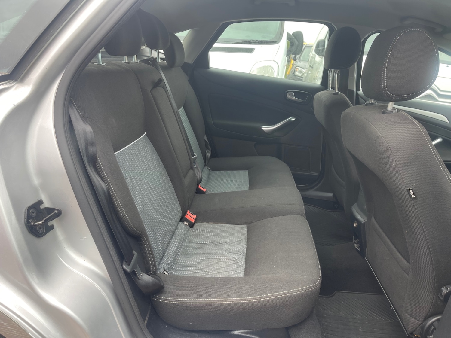 Used Ford Mondeo 2010 for sale - 76093871: Photo 9