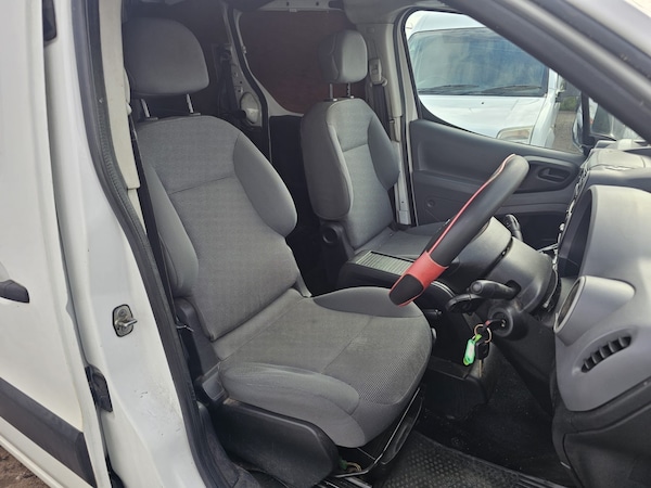 Used Peugeot Partner 2009 for sale - 76212129: Photo 9