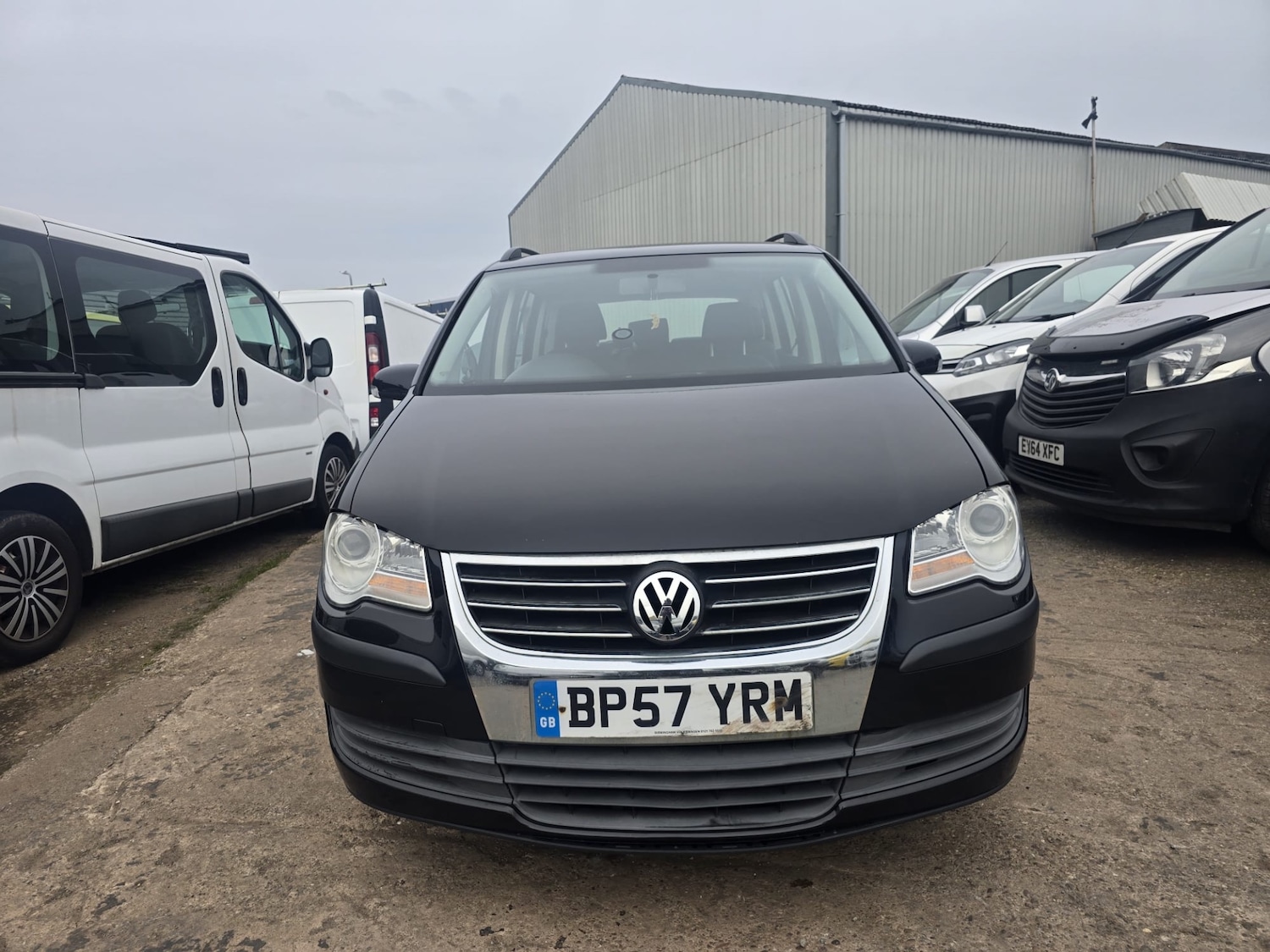 Used Volkswagen Touran 2008 for sale - 77992053: Photo 2