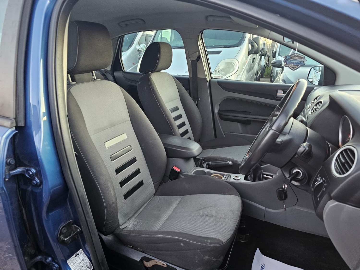 Used Ford Focus 2009 for sale - 76644527: Photo 9