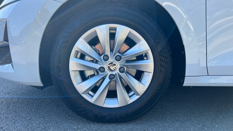 Used Skoda Octavia 2025 for sale - 75929886: Photo 5