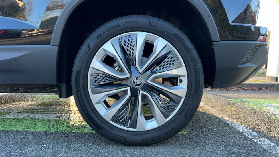 Used Skoda Karoq 2025 for sale - 76539829: Photo 18