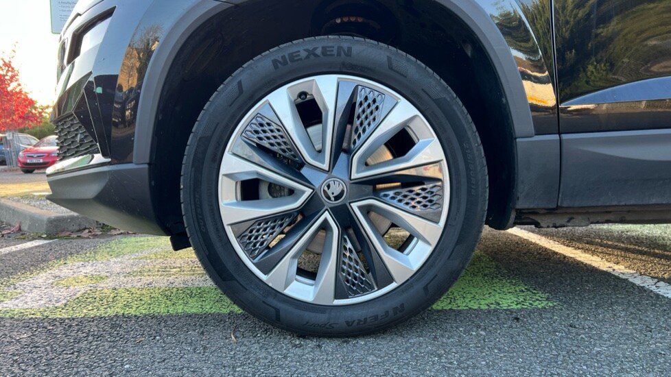 Used Skoda Karoq 2025 for sale - 76539829: Photo 19