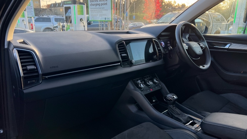 Used Skoda Karoq 2025 for sale - 76539829: Photo 2