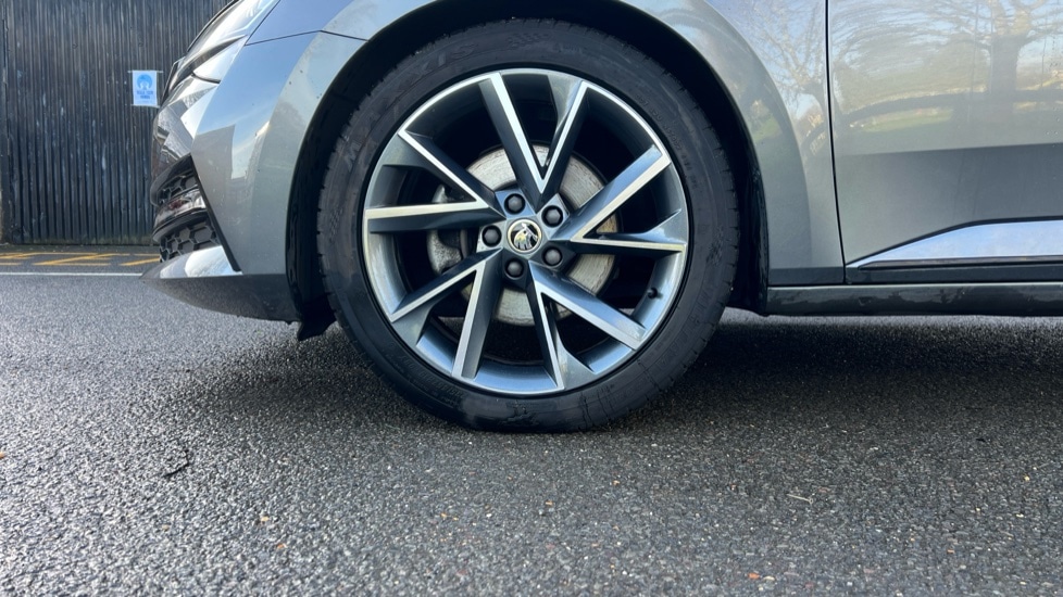 Used Skoda Superb 2023 for sale - 76760724: Photo 5