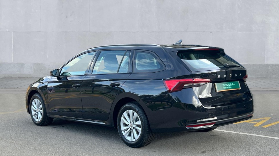 Used Skoda Octavia 2024 for sale - 76563661: Photo 3