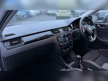 Used Skoda Rapid Spaceback 2017 for sale - 76942916: Photo