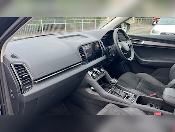 Used Skoda Karoq 2025 for sale - 76381660: Photo