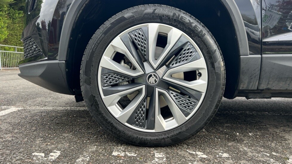 Used Skoda Karoq 2025 for sale - 76381660: Photo 5