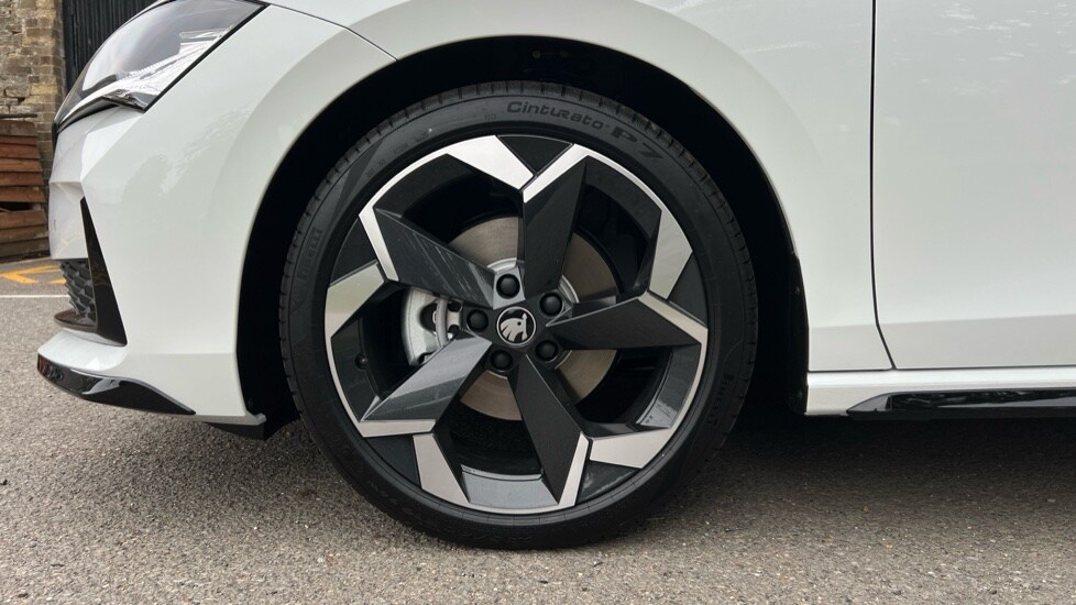 Used Skoda Superb 2025 for sale - 76168784: Photo 5