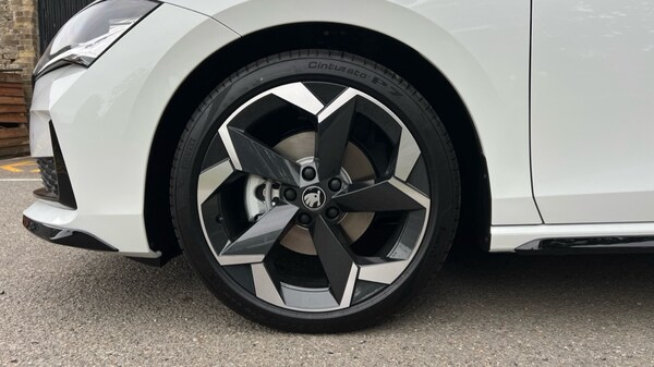 Used Skoda Superb 2025 for sale - 76168784: Photo 5