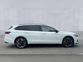 Used Skoda Superb 2025 for sale - 76168573: Photo