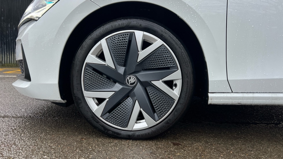 Used Skoda Superb 2025 for sale - 76804098: Photo 19