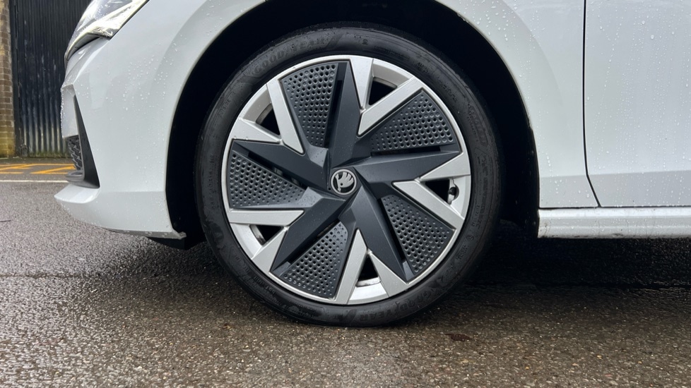 Used Skoda Superb 2025 for sale - 76804098: Photo 5