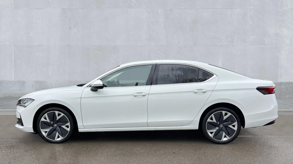 Used Skoda Superb 2025 for sale - 76804098: Photo 9