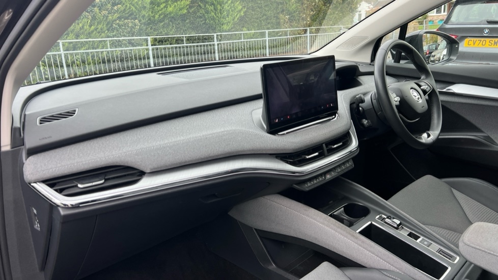 Used Skoda Enyaq 2024 for sale - 76062326: Photo 2