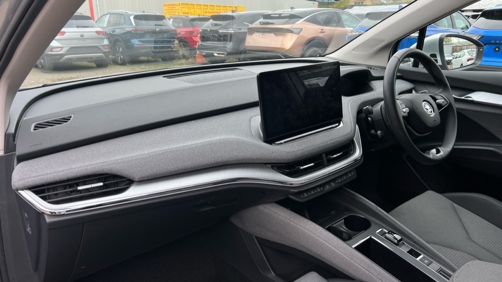 Used Skoda Enyaq 2024 for sale - 76261510: Photo 2