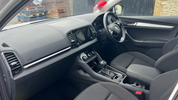 Used Skoda Karoq 2024 for sale - 75652943: Photo 2