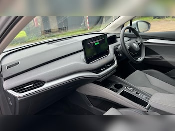 Used Skoda Enyaq 2025 for sale - 76015178: Photo 2