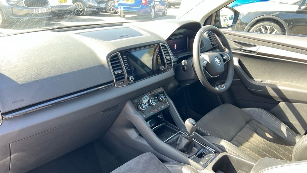 Used Skoda Karoq 2024 for sale - 76937493: Photo 2