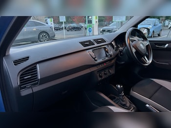 Used Skoda Fabia 2015 for sale - 76640271: Photo