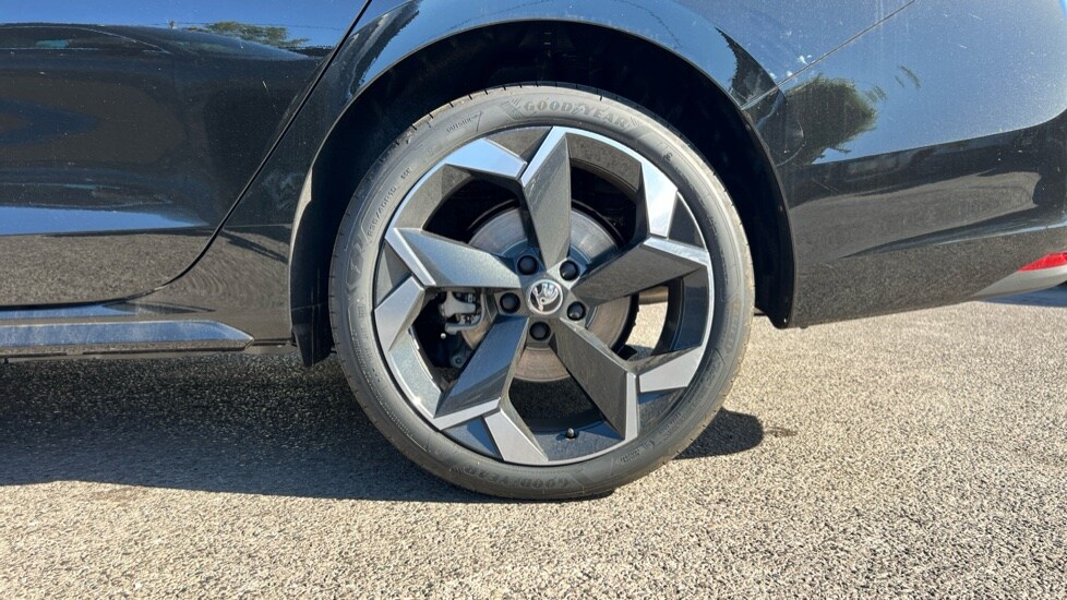 Used Skoda Superb 2025 for sale - 76168839: Photo 18