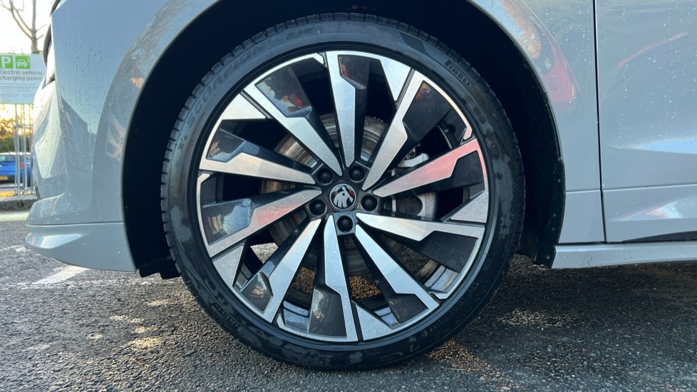 Used Skoda Enyaq 2025 for sale - 76804086: Photo 19